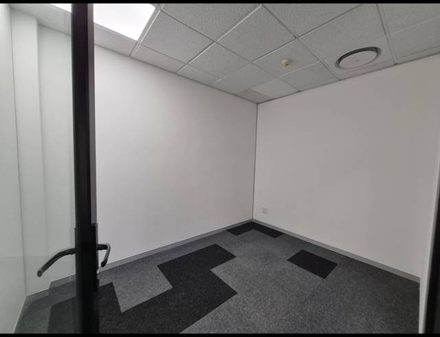 677M² OFFICE TO LET IN SANDTON CENTRAL